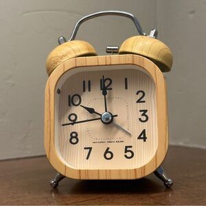 Wood grain standing travel alarm Clock with Vintage Charm battery clock